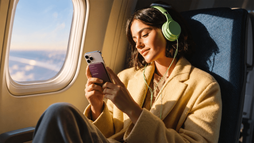 MOMAX lifestyle - Wireless charging on the go